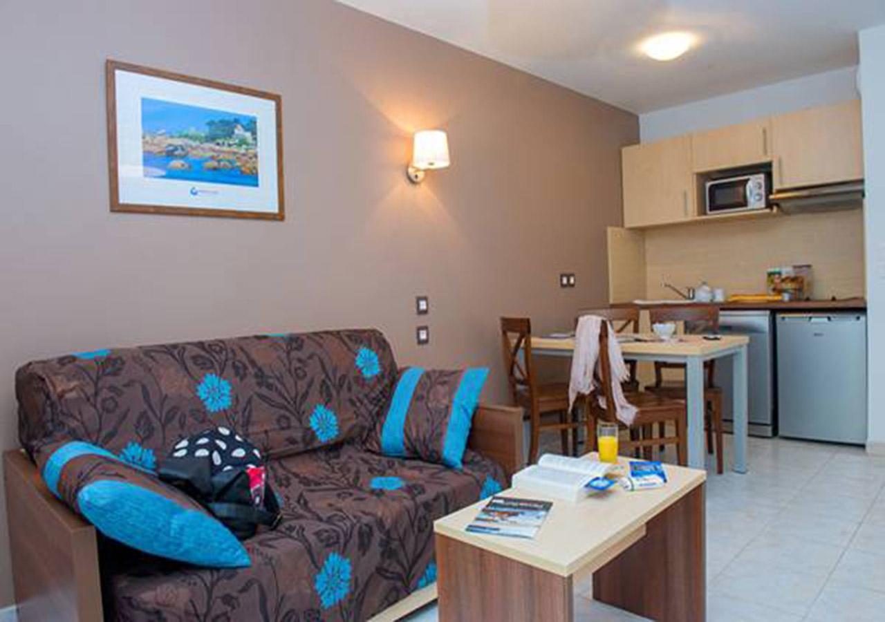 Goelia Les 7 Iles Aparthotel เปโรส กีเรค ภายนอก รูปภาพ